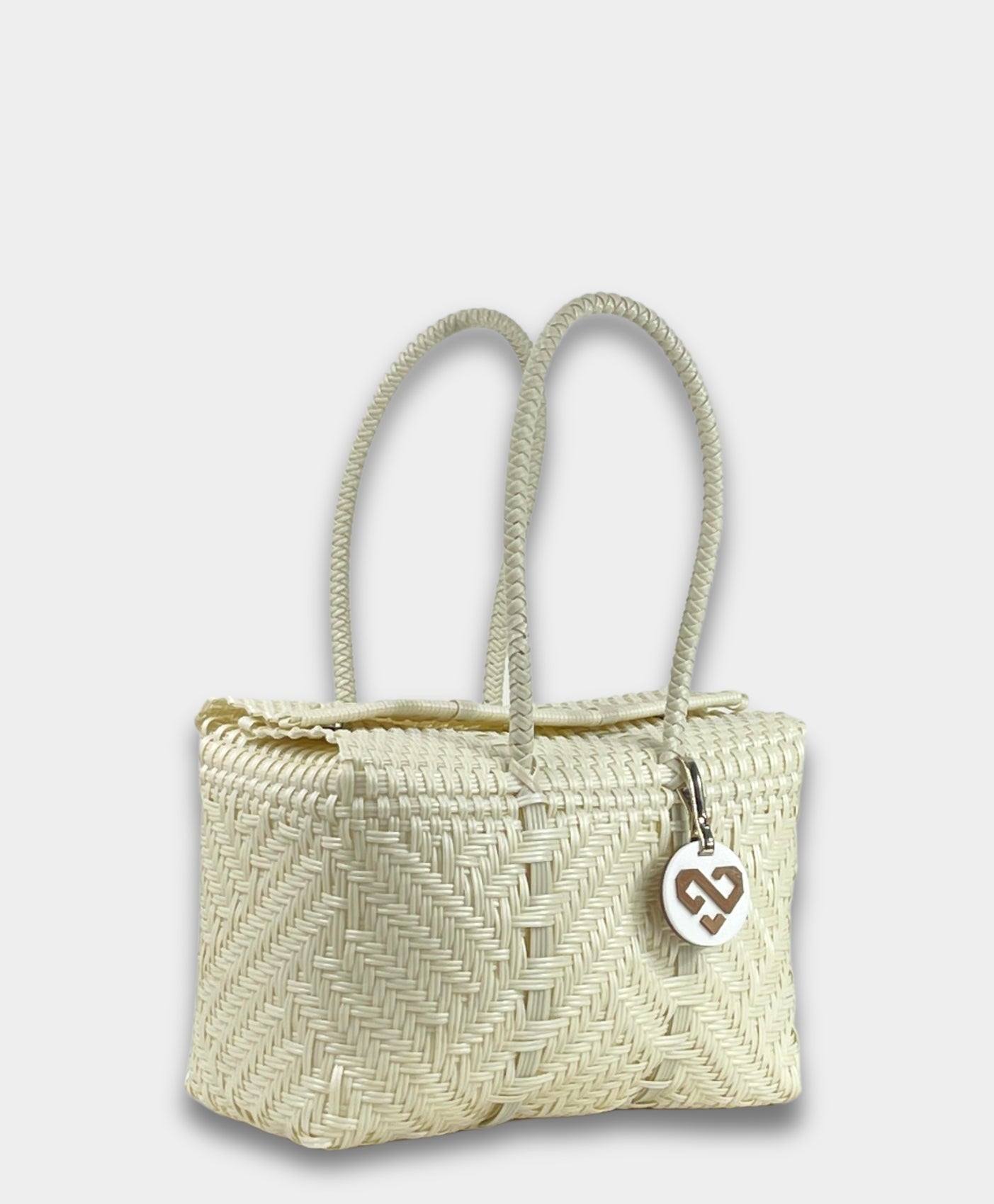 Glimmer Pearl Basket Medium