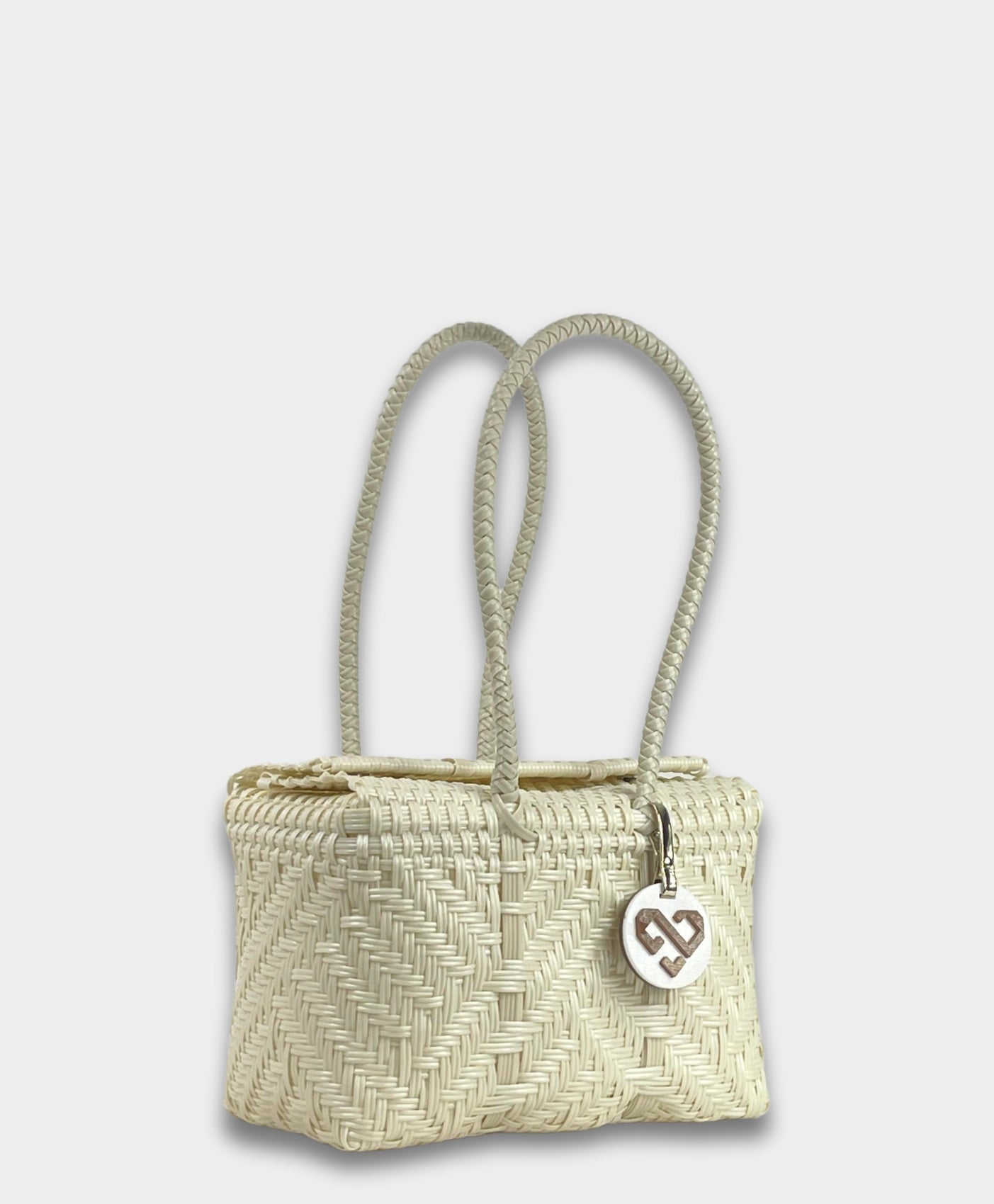 Glimmer Pearl Basket Small