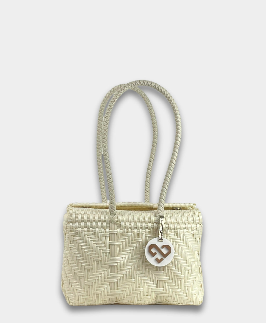 Glimmer Pearl Basket Small